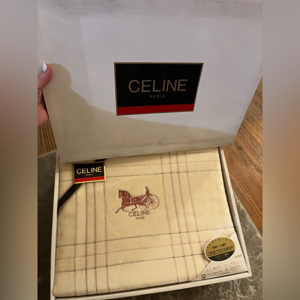 Celine Cream Blanket with Red Accents
